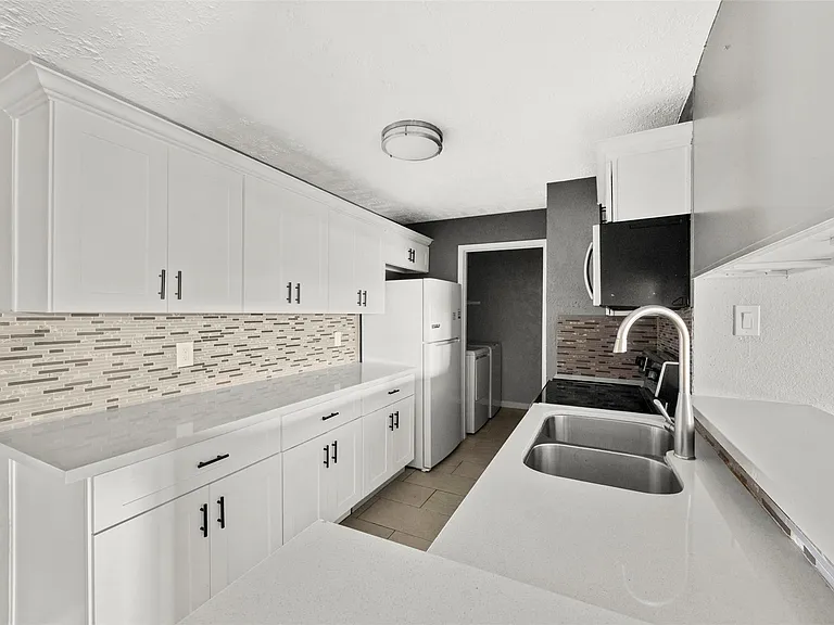 10673 Braes Bend Dr — Photo 6