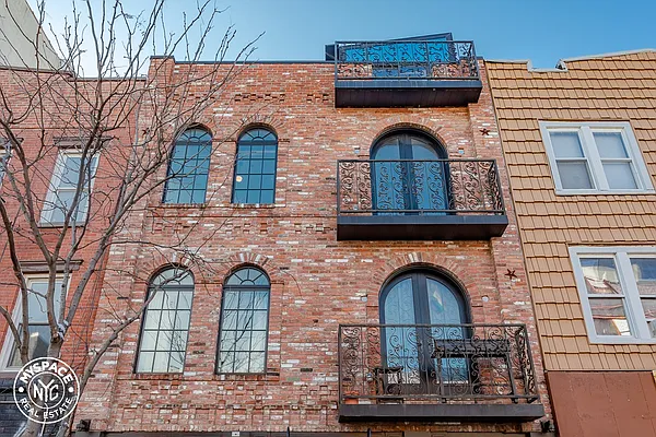 Rented by MySpaceNYC | media 19