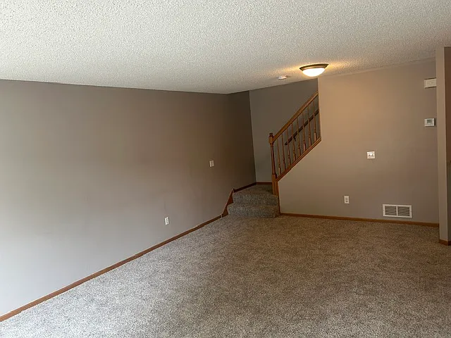 7069 Quail Ave NE — Photo 1