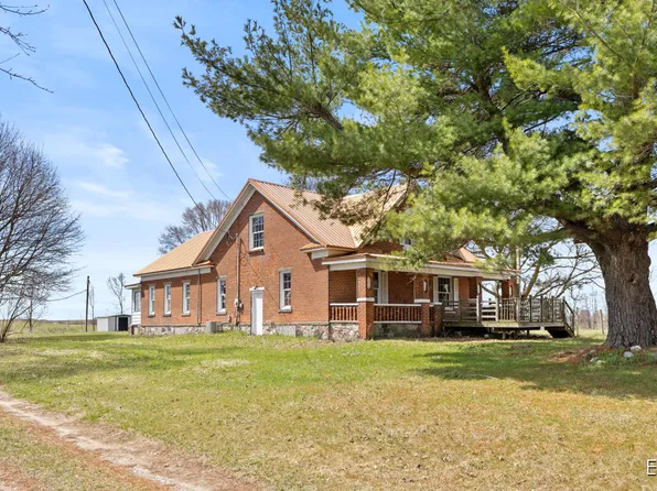 3570 E Edgar Rd, Edmore, MI 48829