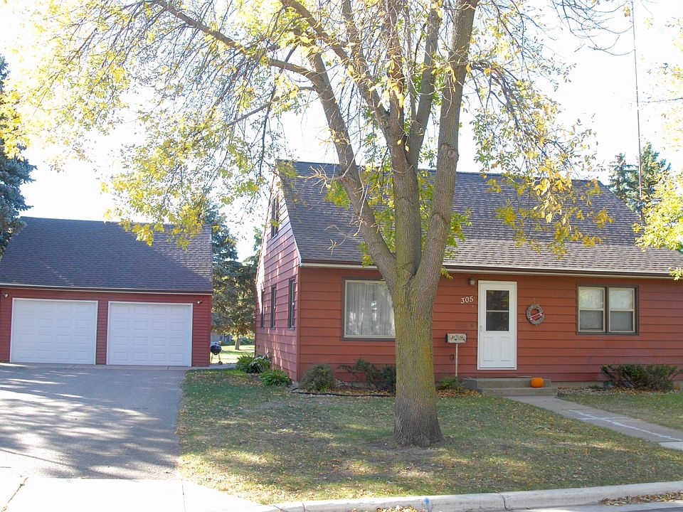 1st image of 305 Oak Ave