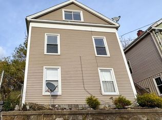 62 School St, Norwich, CT 06360