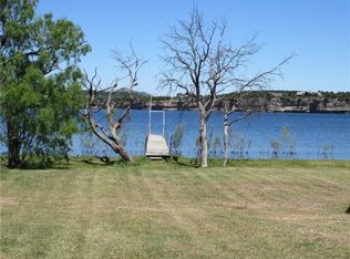 1028 Robin Ln, Graford, TX 76449