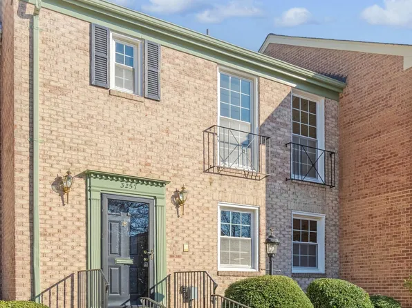 3257 Cambridge Ct, Fairfax, VA 22030