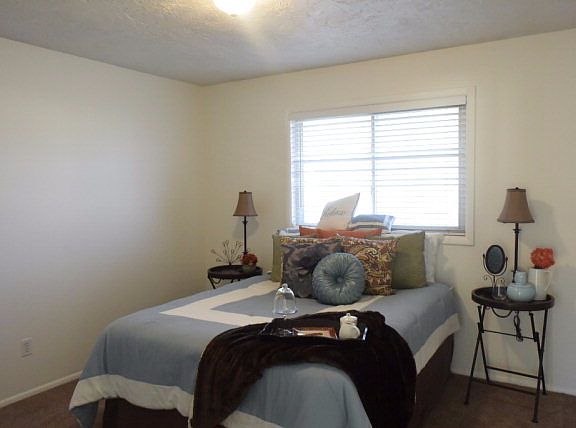 4th image of 707 N Kimberly Dr