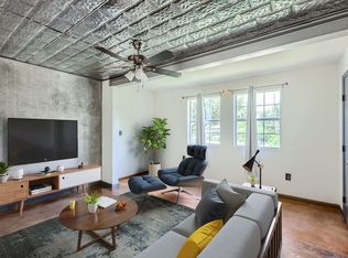 903 Aurora Cir #A, Austin, TX 78757