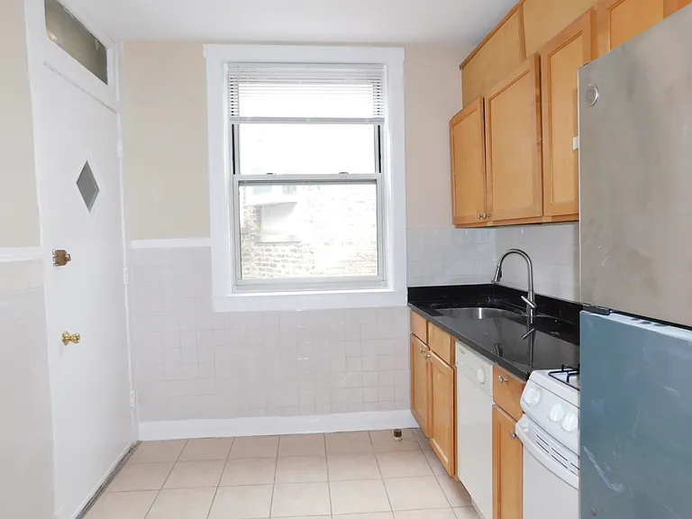 1112 W Columbia Ave #25 — Photo 3