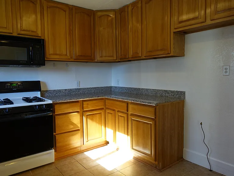 6712 Admiral Ave — Photo 15