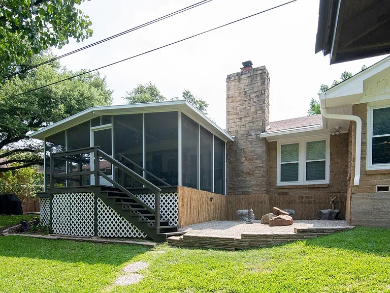 4240 Westmont Ct — Photo 33