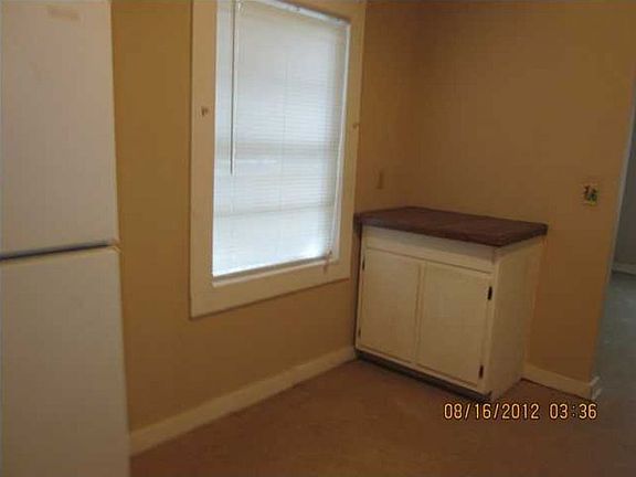 4th image of 15 Bertram St
