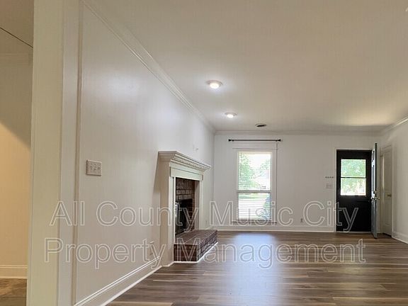 4th image of 205 Crestlawn Pl