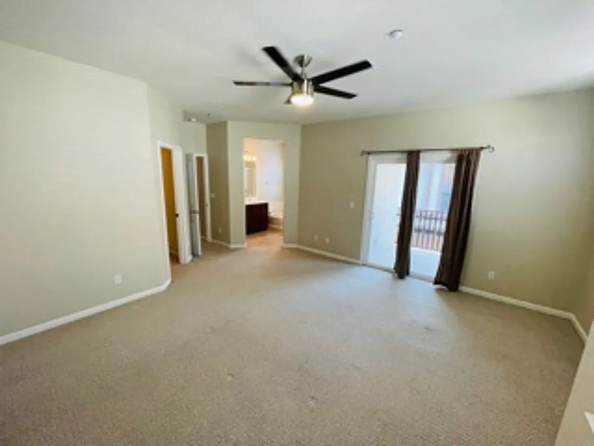 Building Photo - 288 W Adoncia Dr