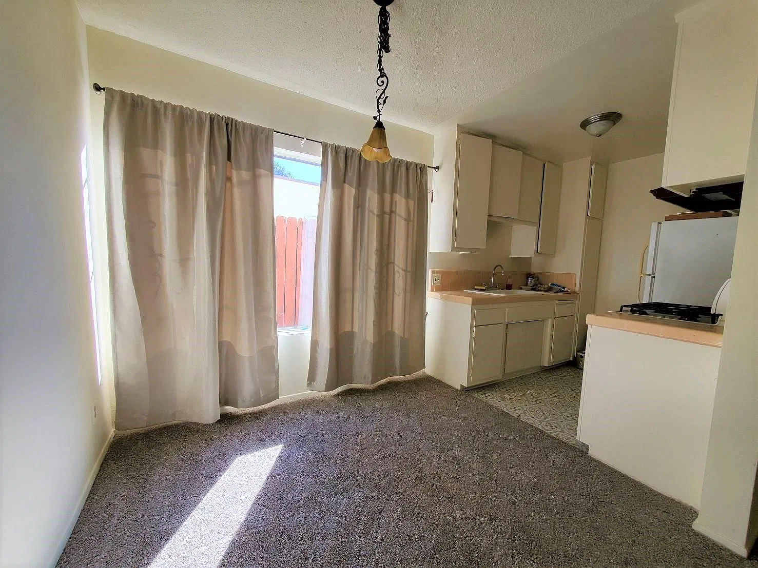 1 bed, 700 sqft, $1,995 — Photo 4