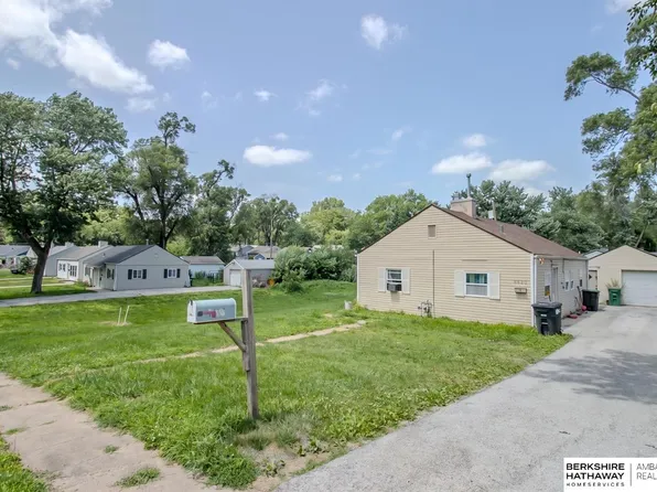 6620 Seward St, Omaha, NE 68104