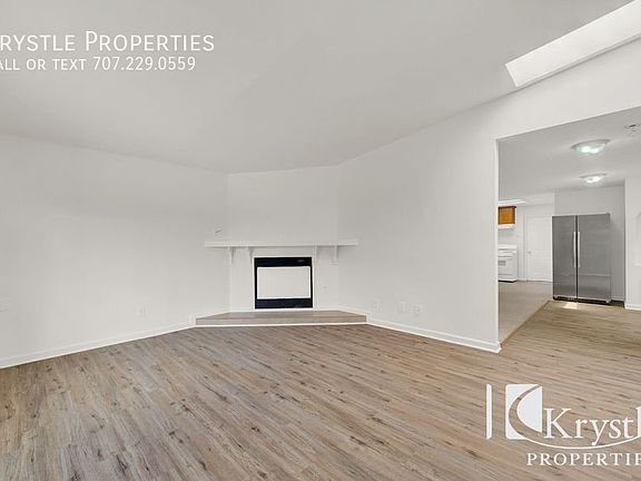 3rd image of 424 Coghlan St #B
