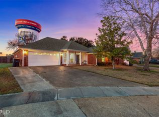 2103 Sandhurst St, Bossier City, LA 71111