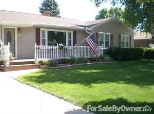 1266 Roscoe St, Green Bay, WI 54304
