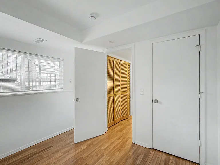 3731 Shefield Dr — Photo 17