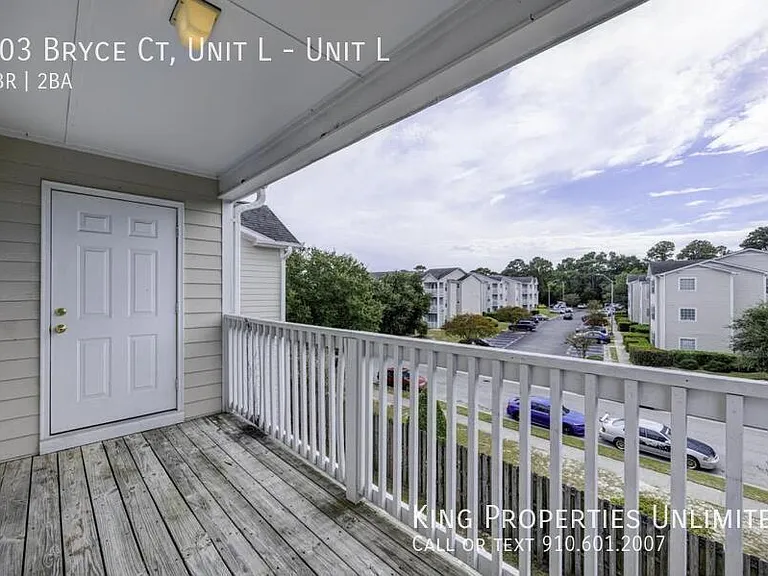 803 Bryce Ct #L — Photo 31