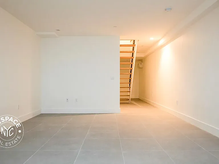 83 Winthrop St #1B — Photo 12