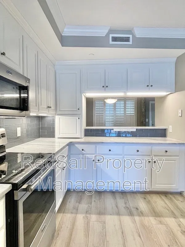 2 bed, 2.5 bath, 1746 sqft, $2,750 — Photo 4