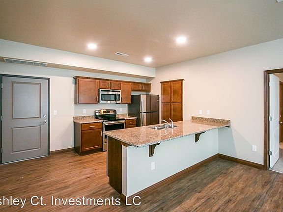 3rd image of 405 Ashley Ct Unit 107