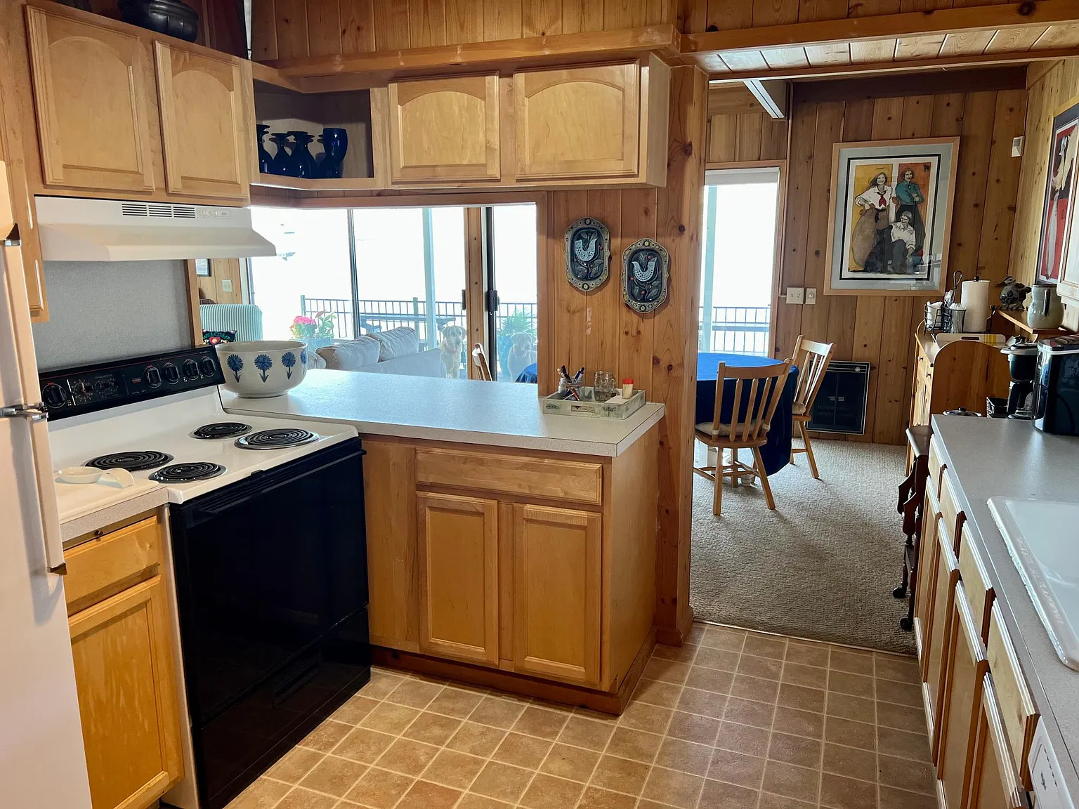 852 S Lakeshore Rd — Photo 4
