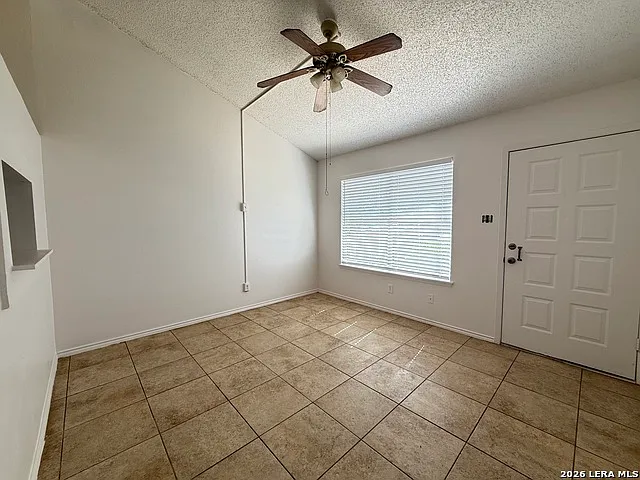10807 Gaylord Dr — Photo 3
