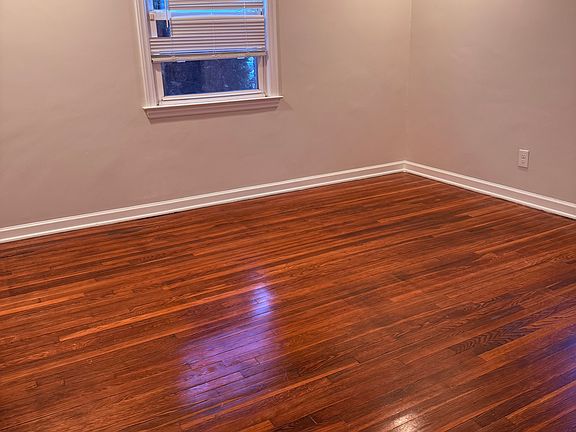 3rd image of 1208 Crescent Ave