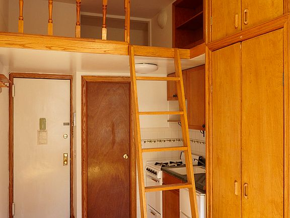 5th image of 319 W 75th St APT 3A