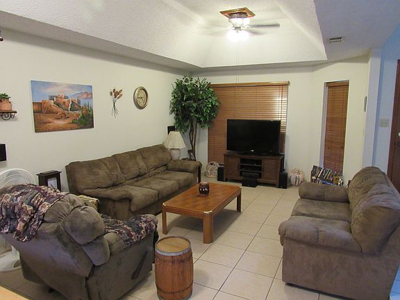 5th image of 2026 Plantation Dr