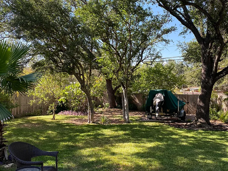 2931 Chisolm Trl — Photo 3