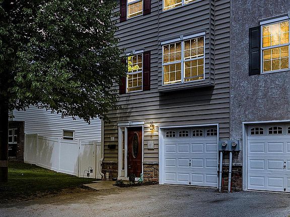 5th image of 412 Heckle St