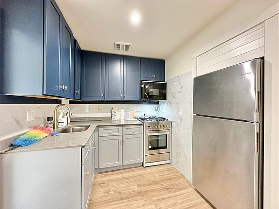 2nd image of 31-58 Steinway St #2R