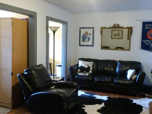 3rd image of 102 N 15th St #17887568