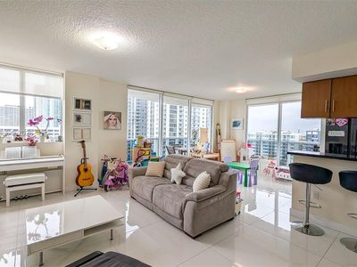 601 NE 23rd St APT 1605, Miami, FL, 33137