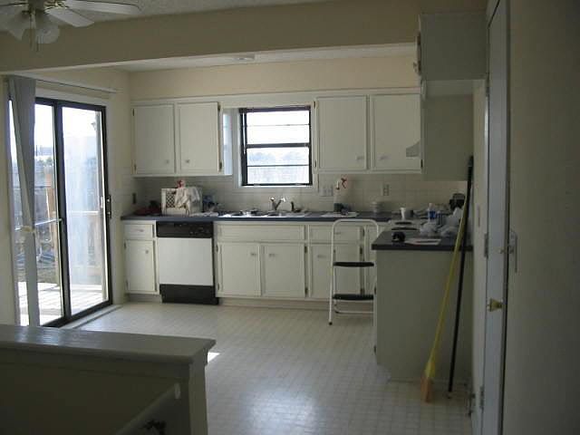 2nd image of 3154 S Pinecrest St