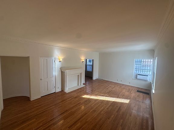 3rd image of 130 1/2 N Orlando Ave #130-1/2
