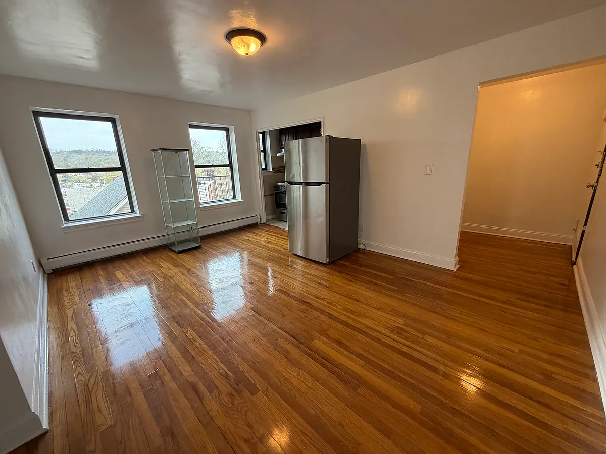 Building Photo - 465 Highland Ave #4B