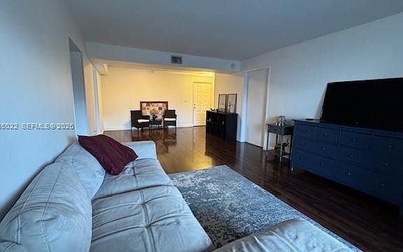 4th image of 731 N Pine Island Rd APT 306