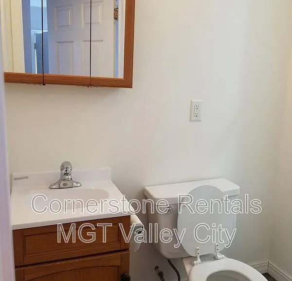 842 4th St SW — Photo 21