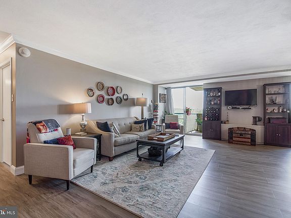 2nd image of 2401 Pennsylvania Ave APT 1202