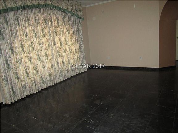 5th image of 3840 Hildebrand Ln