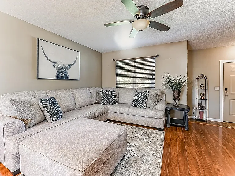609 S Longbranch Dr — Photo 11