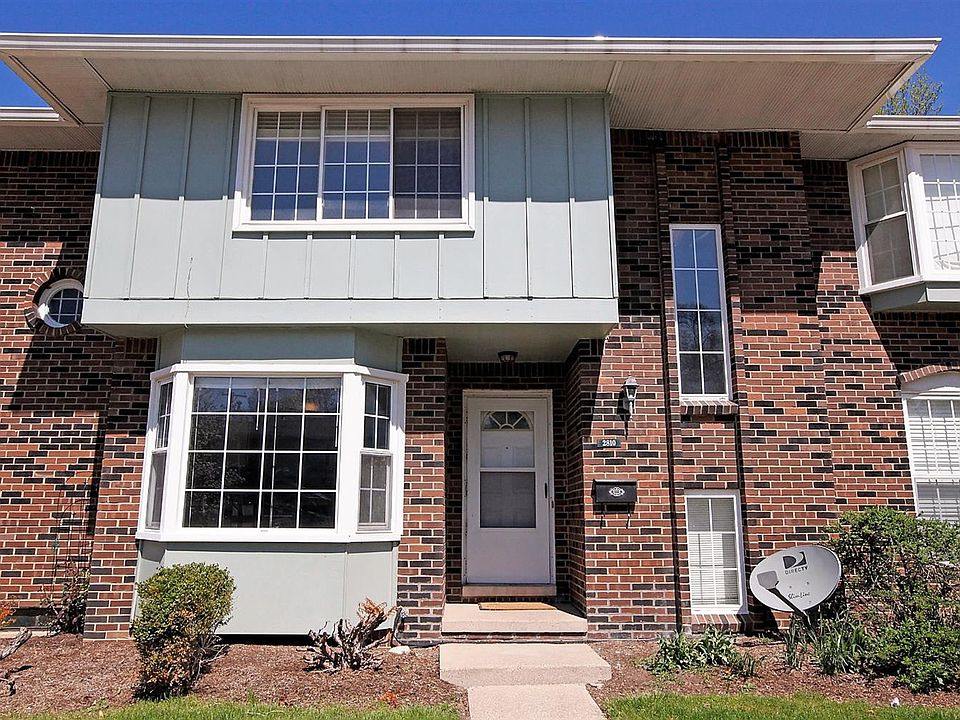 1st image of 2810 Page Ave #32