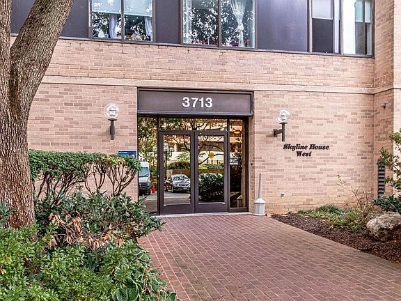 2nd image of 3713 S George Mason Dr APT 910W
