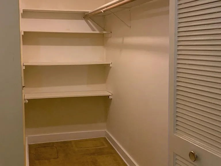 1347 W Carmen Ave — Photo 10