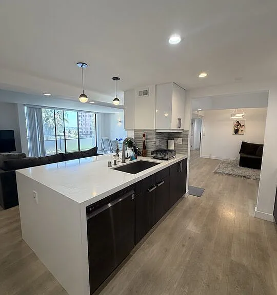10535 Wilshire Blvd #1014 — Photo 11