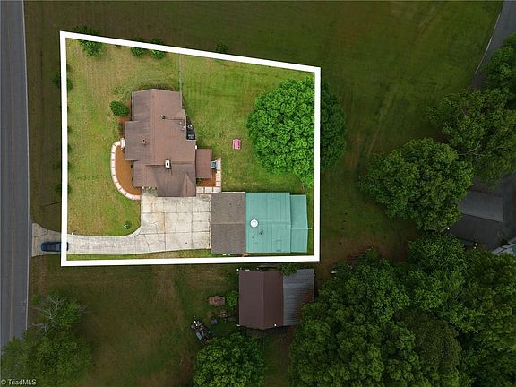 4th image of 136 S K Fork Rd