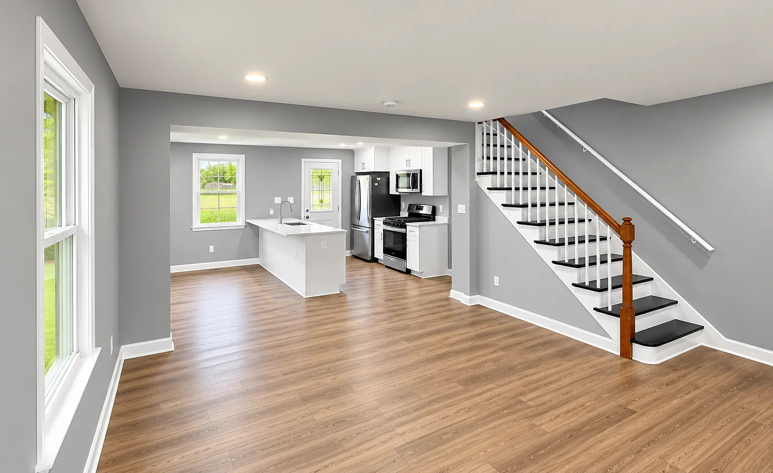 5 bed, 1581 sqft, $6,850 — Photo 2